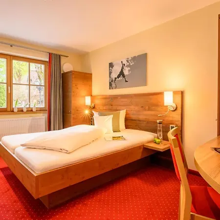 Hotell Weinklause Superior 3*